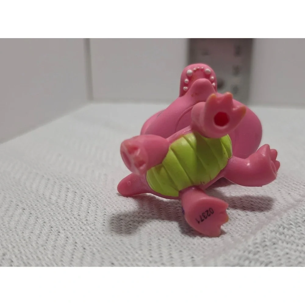 LPS Littlest Pet Shop Crocodile Figure, model #1464 pink green replacement Toy